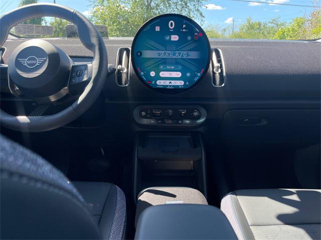 Photo of 2025 Chili Red MINI Countryman