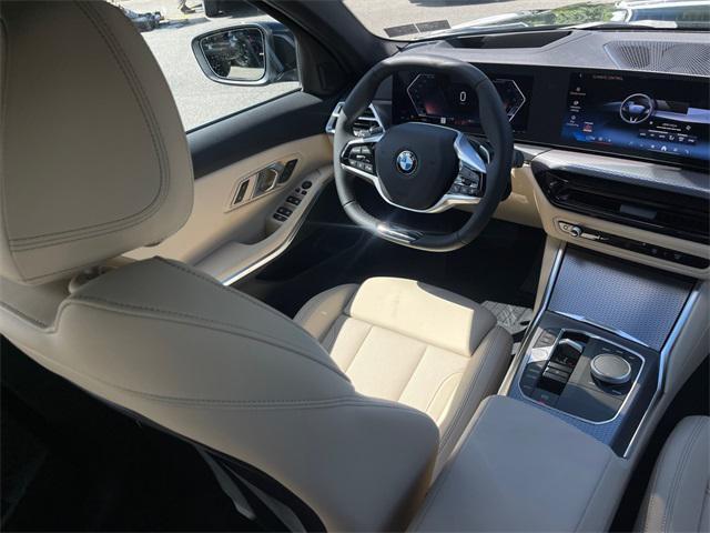 Photo of 2025 Black Sapphire Metallic BMW 330