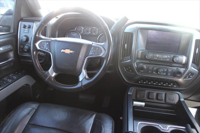 Photo of 2018 Deep Ocean Blue Metallic Chevrolet Silverado 2500