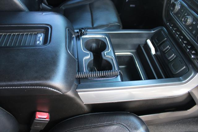 Photo of 2018 Deep Ocean Blue Metallic Chevrolet Silverado 2500