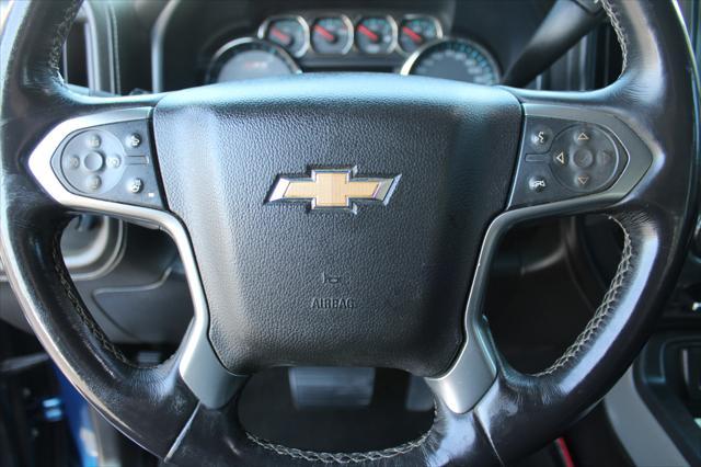Photo of 2018 Deep Ocean Blue Metallic Chevrolet Silverado 2500