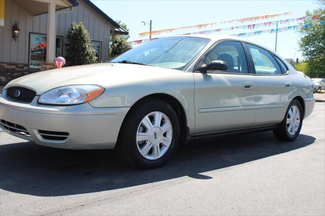 2005 Ford Taurus