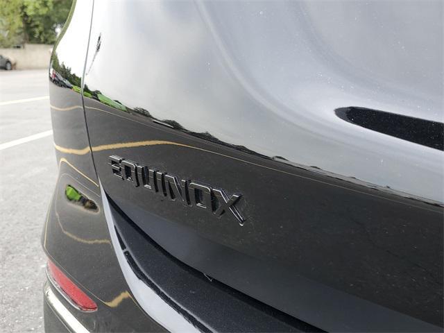 Photo of 2022 Mosaic Black Metallic Chevrolet Equinox