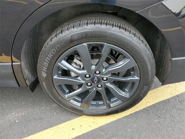 Photo of 2022 Mosaic Black Metallic Chevrolet Equinox