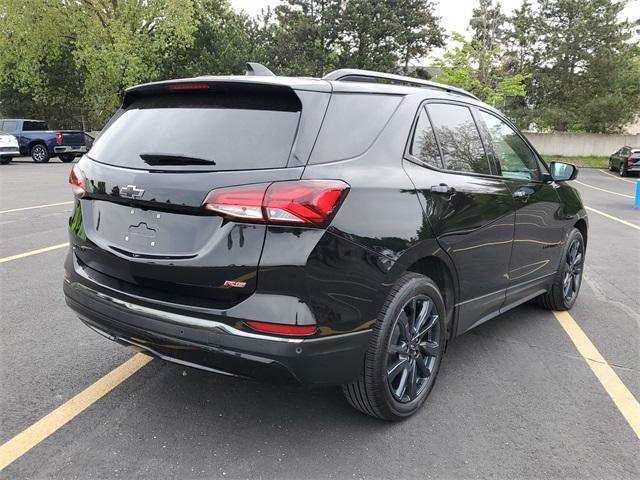 Photo of 2022 Mosaic Black Metallic Chevrolet Equinox