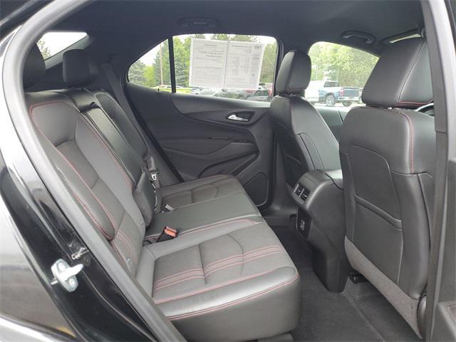 Photo of 2022 Mosaic Black Metallic Chevrolet Equinox