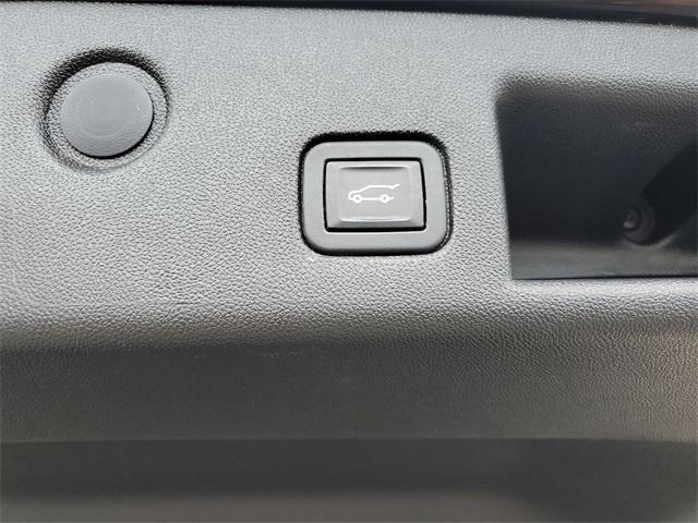 Photo of 2022 Mosaic Black Metallic Chevrolet Equinox