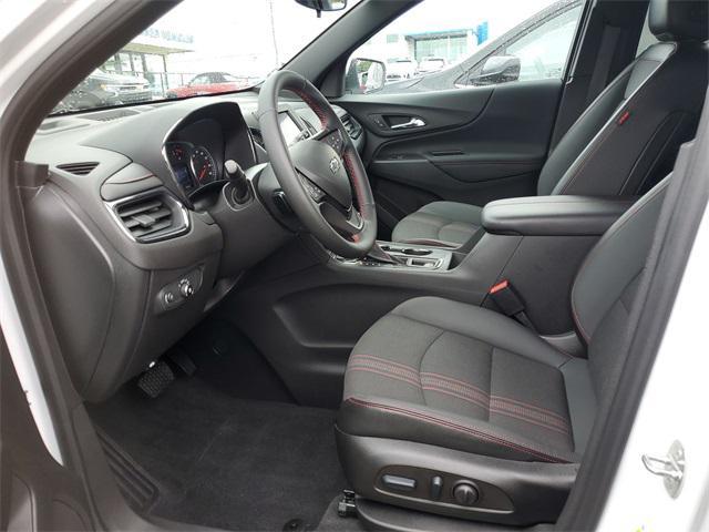 Photo of 2023 Summit White Chevrolet Equinox