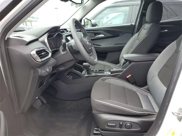 Photo of 2022 Summit White Chevrolet Trailblazer
