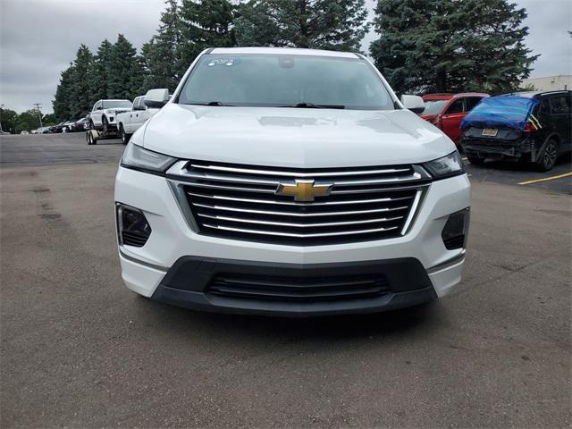 Photo of 2023 Summit White Chevrolet Traverse