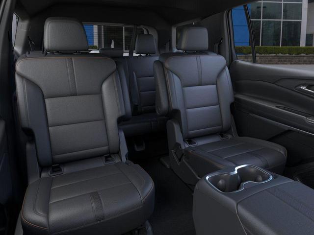 Photo of 2026 Polar White Tricoat Chevrolet Traverse