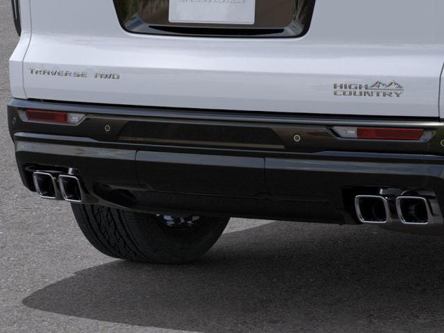 Photo of 2026 Polar White Tricoat Chevrolet Traverse