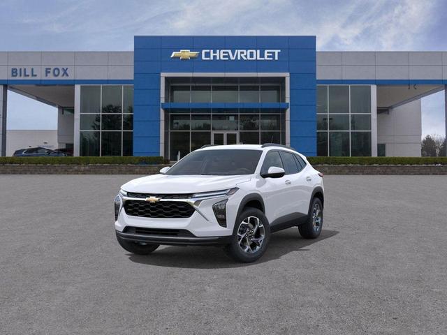 Photo of 2025 Summit White Chevrolet Trax