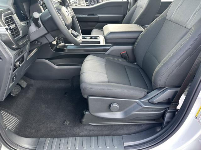 Photo of 2025 Oxford White Ford F-150