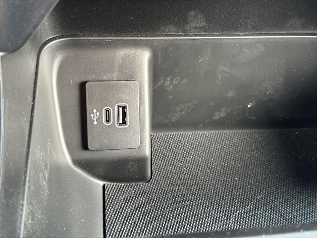 Photo of 2025 Oxford White Ford F-150