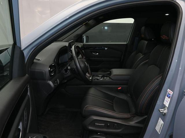 Photo of 2023 Diffused Sky Pearl Honda Pilot