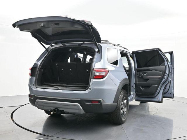 Photo of 2023 Diffused Sky Pearl Honda Pilot