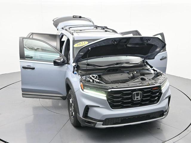 Photo of 2023 Diffused Sky Pearl Honda Pilot