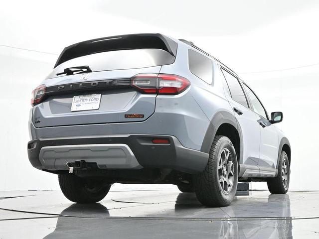 Photo of 2023 Diffused Sky Pearl Honda Pilot