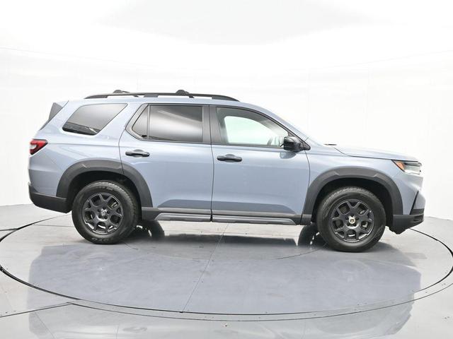 Photo of 2023 Diffused Sky Pearl Honda Pilot