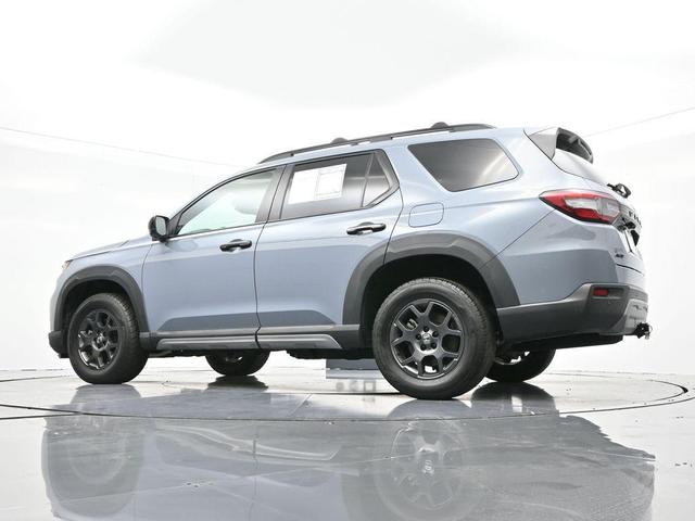 Photo of 2023 Diffused Sky Pearl Honda Pilot