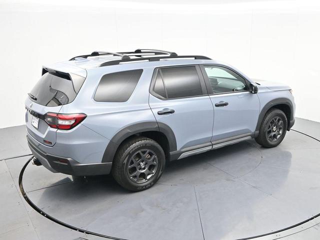 Photo of 2023 Diffused Sky Pearl Honda Pilot