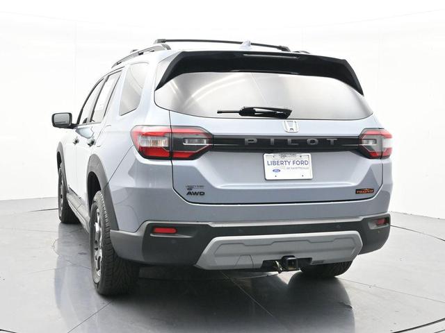 Photo of 2023 Diffused Sky Pearl Honda Pilot