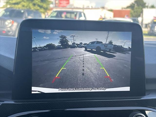 Photo of 2023 Oxford White Ford Escape
