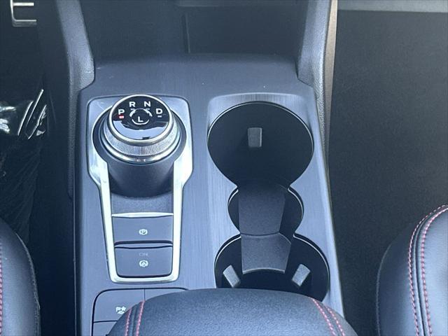 Photo of 2023 Oxford White Ford Escape