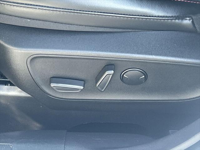 Photo of 2023 Oxford White Ford Escape