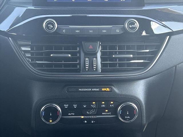 Photo of 2023 Oxford White Ford Escape
