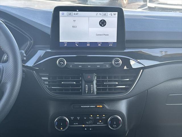 Photo of 2023 Oxford White Ford Escape