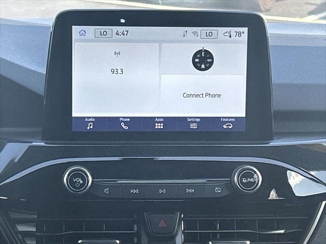 Photo of 2023 Oxford White Ford Escape