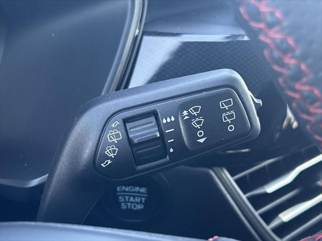 Photo of 2023 Oxford White Ford Escape
