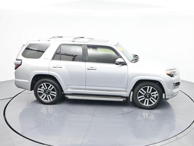 Photo of 2017 Classic Silver Metallic Toyota 4Runner