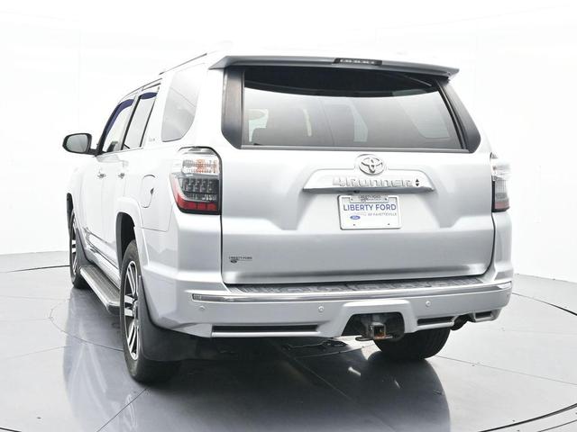 Photo of 2017 Classic Silver Metallic Toyota 4Runner