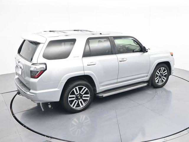 Photo of 2017 Classic Silver Metallic Toyota 4Runner