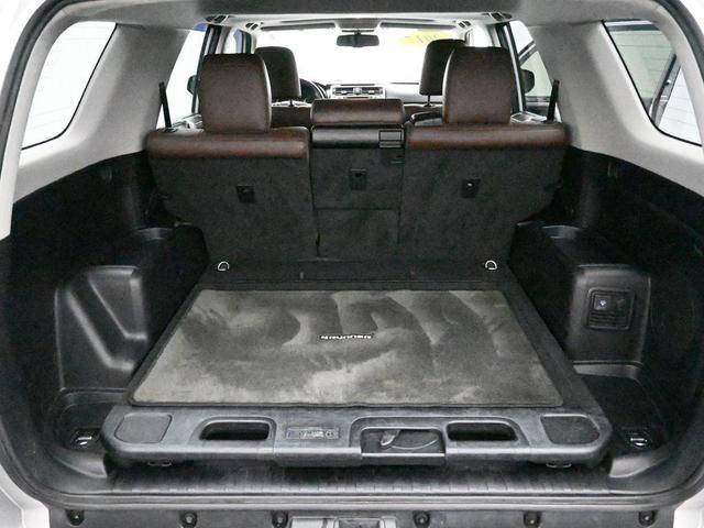 Photo of 2017 Classic Silver Metallic Toyota 4Runner