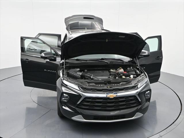 Photo of 2023 Black Chevrolet Blazer