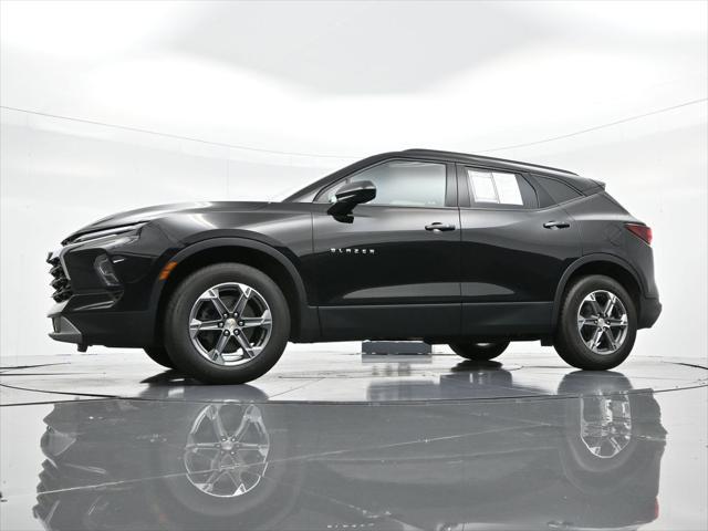 Photo of 2023 Black Chevrolet Blazer