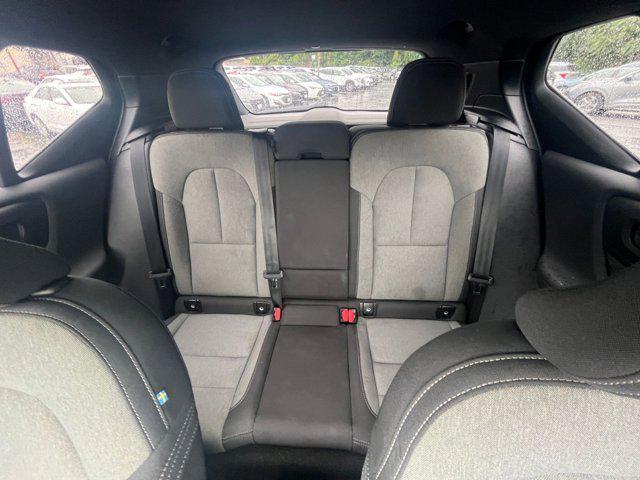 Photo of 2024 Onyx Black Metallic Volvo XC40