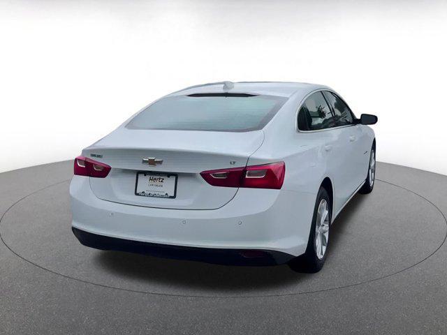 Photo of 2024 Summit White Chevrolet Malibu
