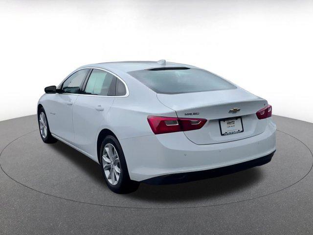 Photo of 2024 Summit White Chevrolet Malibu
