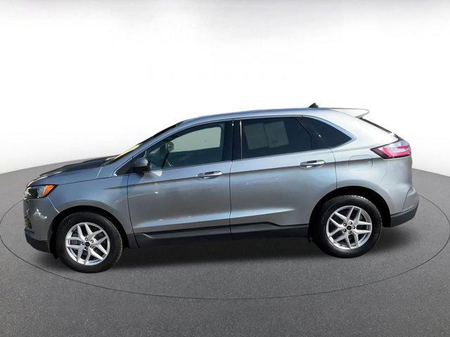 Photo of 2024 Iconic Silver Metallic Ford Edge