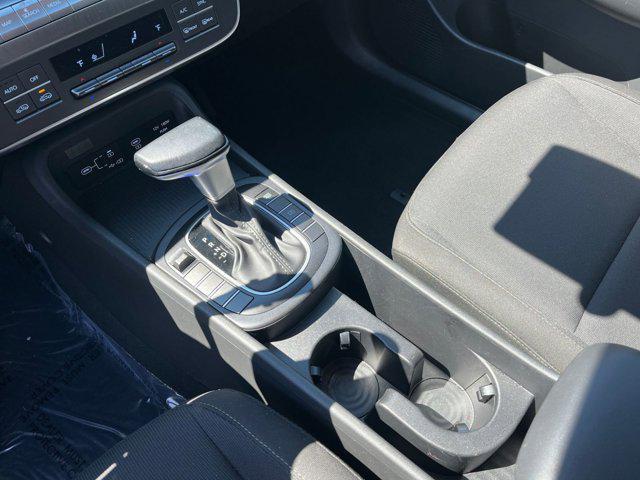 Photo of 2024 Soultronic Orange Pearl Hyundai KONA