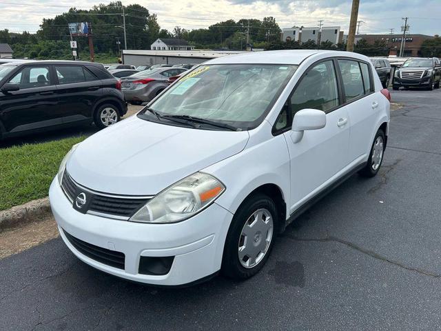 Photo of 2008 Fresh Powder Nissan Versa