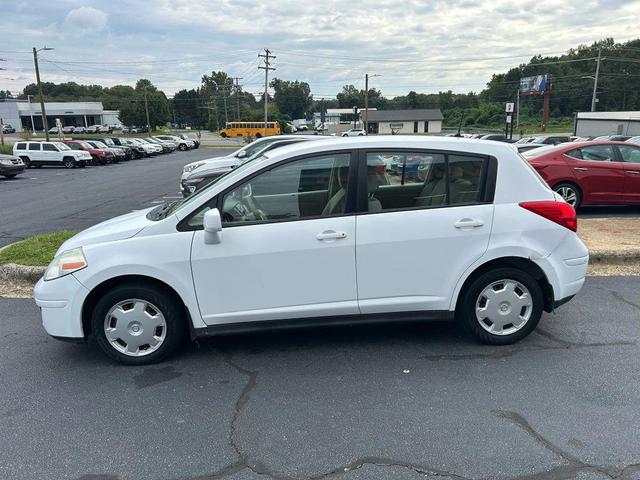 Photo of 2008 Fresh Powder Nissan Versa