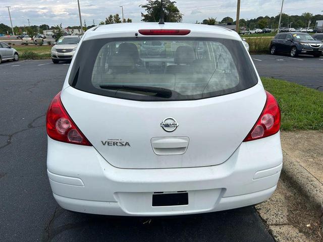 Photo of 2008 Fresh Powder Nissan Versa