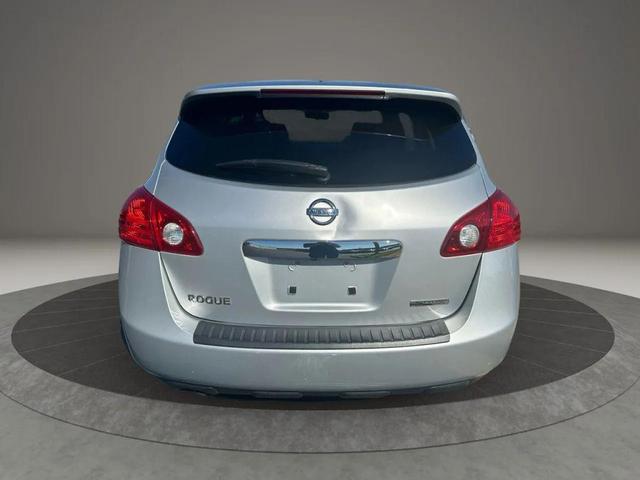Photo of 2013 Brilliant Silver Metallic Nissan Rogue