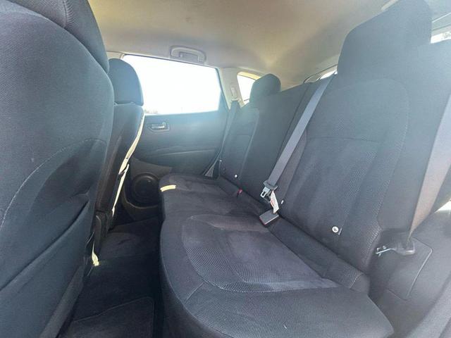 Photo of 2013 Brilliant Silver Metallic Nissan Rogue